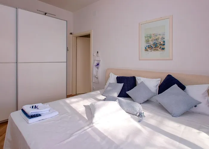 Hvar 11427a * Hvar Town